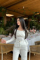 Belle femme ukrainienne célibataire lilit de kyiv avec Noirs cheveux, âge 27 photo-12