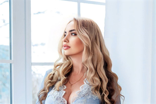 Sortir avec une fille allemande irina de hamburg avec Blond cheveux 37 ans photo-36