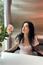 Ukrainian woman for marriage daria from kremenchuk with Black hair age 21 photo-2