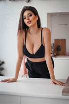 Mariée ukrainienne daria de kyiv avec Brunette cheveux, âge 25 photo-1