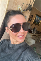 Femme ukrainienne pour sortir avec renata de kharkiv avec Brunette cheveux, âge 43 photo-16
