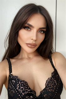 Pretty girl diana from wolfsberg with Dark Brown hair age 26
