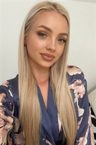 Dating a german woman anastasiya from frankfurt with Blonde hair 26 years old photo-20