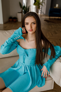 Ukrainian woman online nataliya from odessa with Dark Brown hair age 31
