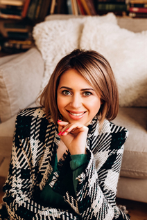 Ukrainian lady lyudmila from oslo with Blonde hair age 50