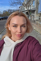 Ukrainian lady galina from berlin with Blonde hair age 44 photo-12