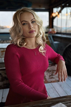 zagreb bride viktoria with Blonde hair age 38 photo-12