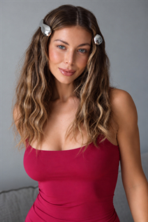 Bride from valencia olesya with Blonde hair age 31