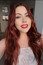 Femme parfaite olesya de paris avec Chatain clairs cheveux, âge 19 photo-43