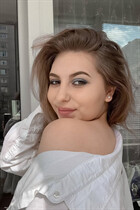 Ukrainian woman for marriage daria from kiev with Black hair age 22 photo-3