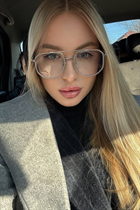 Dating a czech woman liudmyla from prague with Blonde hair 19 years old photo-9