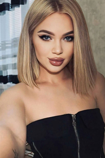 Femme ukrainienne de nikolaev valeriia avec Blond cheveux, âge 21