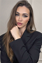 Czech woman caroline from prague with Dark Brown hair 25 years old photo-2