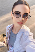 Ukrainian woman for dating kateryna from kiev with Light Brown hair age 20 photo-2