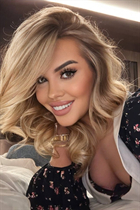 Beautiful woman of ukrainian darina from kiev with Light Brown hair age 24 photo-1