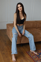 Dating a ukrainian woman bertina from kharkov with Dark Brown hair age 32 photo-5