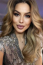 pristina mariée andrijana avec Chatain clairs cheveux, âge 31 photo-15