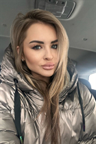 Dating ukrainian woman anastasia from munich with Light Brown hair age 37 photo-6