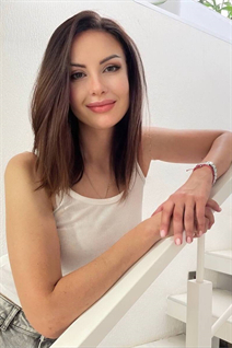 Pretty ukrainian lady oksana from dnepr with Dark Brown hair age 48