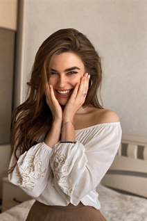 Mail order bride ukraine ivanna from ternopol with Dark Brown hair age 23
