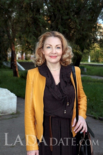 Bride in Ukraine inna from nikolaev with Blonde hair age 51