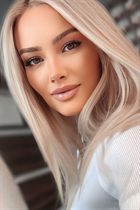 Dating moldovan woman iulia from chisinau with Blonde hair age 31 photo-2