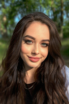 Novia de Ucrania kristina de krivoy rog con pelo Marrón oscuro y edad 21 photo-7