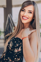 Ukrainian mail order bride oksana from lviv with Light Brown hair age 30 photo-2