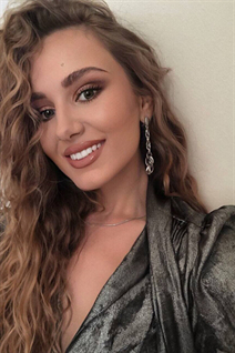 Single Ukrainian lady tatiana from kiev with Light Brown hair age 27