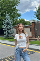 Femme célibataire ukrainienne valentyna de kyiv avec Chatain clairs cheveux, âge 31 photo-1