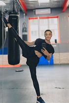 Femme parfaite tatiana de paris avec Chatain clairs cheveux, âge 40 photo-25