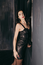 Femme tchèque olga de prague avec Noirs cheveux 40 ans photo-11