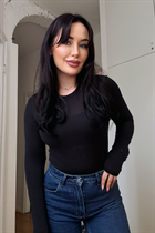 Beauté ukrainienne yulianna de bern avec Chatain clairs cheveux, âge 34 photo-3