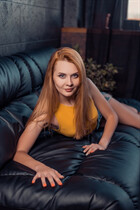 Dama de Ucrania yuliya de nikolaev con pelo Marrón claro y edad 33 photo-5