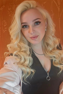 Mariée de bishkek bermet avec Blond cheveux, âge 23