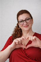 Chica bonita valentina de zagreb con pelo Marrón oscuro y edad 61 photo-16