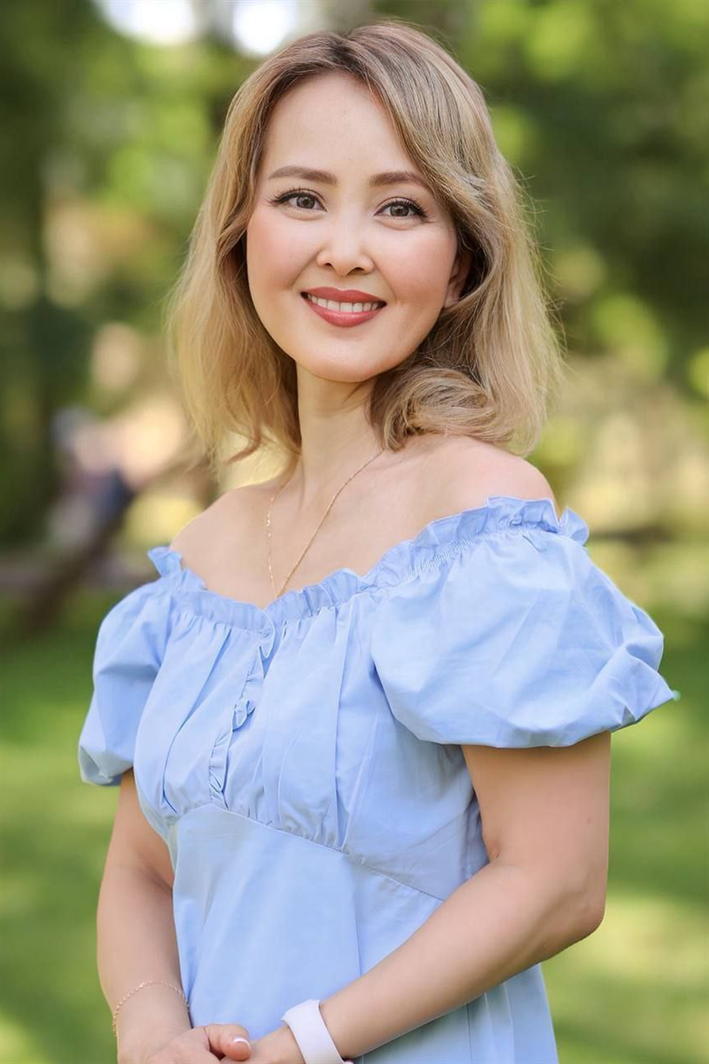 Charming Zhanar (57 y.o.) from Almaty with Blonde hair - ID 193746 ...