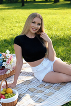 Single ukrainian lady yana from zaporizhzhia with Blonde hair age 43