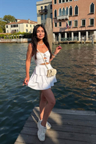 Sortir avec une femme allemande inna de berlin avec Noirs cheveux 52 ans photo-48