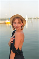 Pretty Ukrainian girl aliona from zaporozhye with Light Brown hair age 27 photo-4