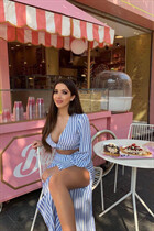 Bride from london dajana with Dark Brown hair age 28 photo-25