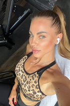Dating a german girl olga from bochum with Blonde hair 42 years old photo-10