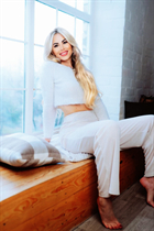 Ukrainian wife from hamburg irina with Blonde hair age 42 photo-12