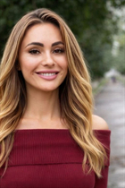 Fille de valencia alina aux cheveux Chatain clairs, age 42 photo-33