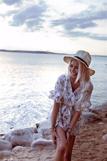 Dating ukrainian women hiunai from minsk with Blonde hair age 28
