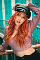 Beautiful columbian woman georgina from medellin with Red hair age 28