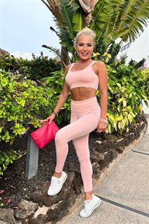 Belle fille ukrainienne vita de kiev avec Blond cheveux, âge 46