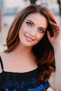 darlowo bride anna with Dark Brown hair age 33