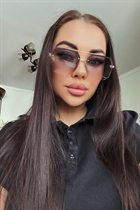Ukrainian wife yuliia from kyiv with Black hair age 31 photo-14