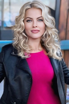 zagreb bride viktoria with Blonde hair age 38 photo-31